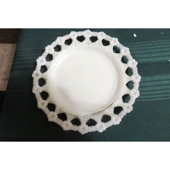 Vintage Milk Glass Lacy Floral Edge Plate Milk Glass - Picture 1 of 3